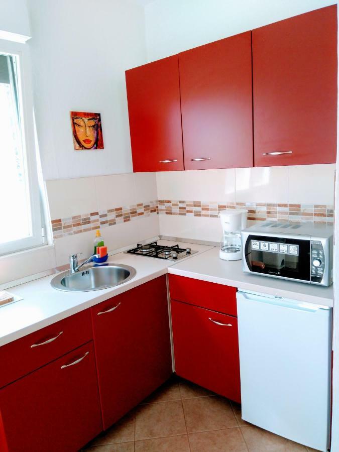 Apartments And Room Markovic Rovinjsko Selo Exterior foto